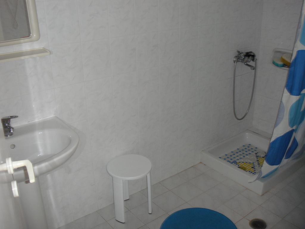 Eleftheria Studios And Apartments Acharavi  Quarto foto